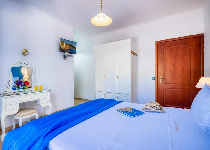 Sea View Villa *